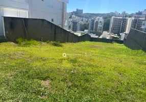 Foto 1 de Lote/Terreno à venda, 675m² em Estrela Sul, Juiz de Fora