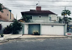 Foto 1 de Casa com 3 Quartos à venda, 320m² em Curió-utinga, Belém