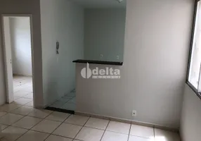 Foto 1 de Apartamento com 2 Quartos à venda, 48m² em Planalto, Uberlândia