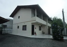 Foto 1 de Sobrado com 3 Quartos para alugar, 102m² em Glória, Joinville