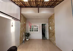 Foto 1 de Casa com 2 Quartos à venda, 83m² em Santo Elias, Mesquita