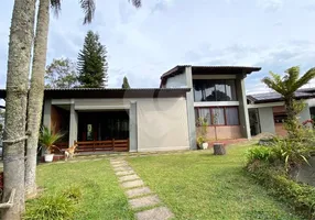 Foto 1 de Casa de Condomínio com 5 Quartos para alugar, 600m² em Serra da Cantareira, Mairiporã