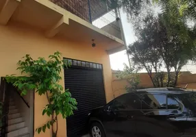 Foto 1 de Casa com 3 Quartos à venda, 160m² em Casoni, Londrina