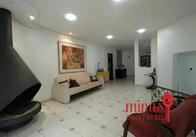 Foto 1 de Casa de Condomínio com 3 Quartos à venda, 290m² em Condominio Ville de Montagne, Nova Lima