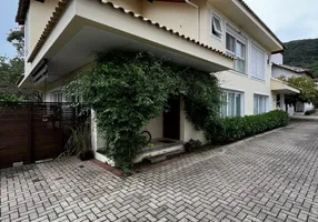 Foto 1 de Casa de Condomínio com 4 Quartos para alugar, 145m² em Lagoa da Conceição, Florianópolis