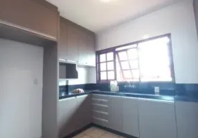 Foto 1 de Apartamento com 4 Quartos para alugar, 400m² em Jardim América, Caxias do Sul