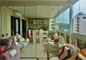 Foto 1 de Apartamento com 4 Quartos à venda, 175m² em Morro Sorocotuba, Guarujá