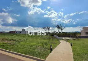 Foto 1 de Lote/Terreno à venda, 324m² em Jardins Capri, Senador Canedo