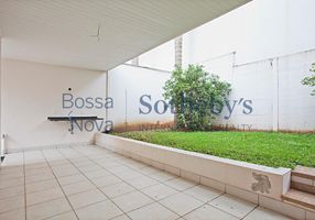 Foto 1 de Casa de Condomínio com 4 Quartos à venda, 210m² em Jardim Petrópolis, São Paulo