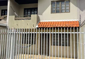 Foto 1 de Sobrado com 3 Quartos à venda, 100m² em Boqueirão, Curitiba