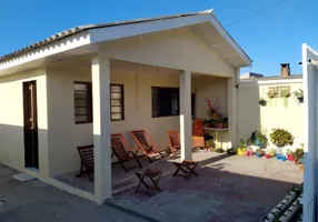 Foto 1 de Casa com 2 Quartos à venda, 70m² em Pineville, Pinhais