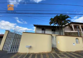 Foto 1 de Casa com 4 Quartos para venda ou aluguel, 264m² em Vila Domingues, Votorantim