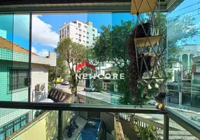 Foto 1 de Casa com 4 Quartos à venda, 186m² em Embaré, Santos