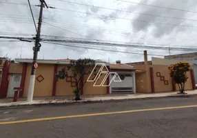 Foto 1 de Casa com 3 Quartos para venda ou aluguel, 190m² em Fragata, Marília