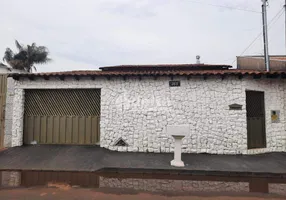 Foto 1 de Casa com 4 Quartos à venda, 200m² em Morumbi, Uberlândia