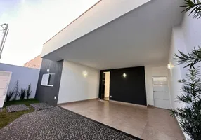 Foto 1 de Casa com 3 Quartos à venda, 165m² em Jardim Veneza, Uberlândia