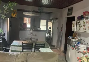 Foto 1 de Casa com 3 Quartos à venda, 375m² em Setor Urias Magalhães, Goiânia