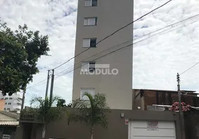 Foto 1 de Apartamento com 3 Quartos para alugar, 80m² em Saraiva, Uberlândia