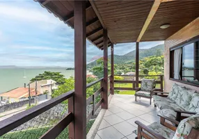 Foto 1 de Casa com 3 Quartos à venda, 194m² em Ribeirão da Ilha, Florianópolis