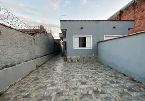 Foto 1 de Casa com 2 Quartos à venda, 72m² em Morro Do Algodao, Caraguatatuba