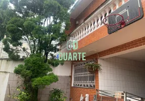 Foto 1 de Sobrado com 3 Quartos à venda, 260m² em Vila Belmiro, Santos