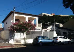 Foto 1 de Casa com 4 Quartos à venda, 288m² em Vila Ema, São José dos Campos