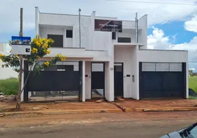 Foto 1 de Sobrado com 3 Quartos à venda, 124m² em Grand Ville, Uberlândia