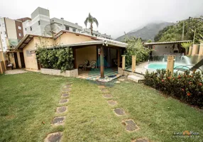 Foto 1 de Casa com 4 Quartos à venda, 250m² em Perequê-Mirim, Ubatuba
