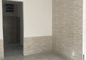 Foto 1 de Casa com 2 Quartos para alugar, 55m² em Quintino Bocaiúva, Rio de Janeiro