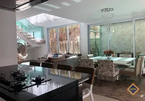 Foto 1 de Casa com 5 Quartos para alugar, 310m² em Riviera de São Lourenço, Bertioga