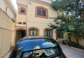 Foto 1 de Casa com 6 Quartos à venda, 233m² em Chácara Santo Antônio, São Paulo