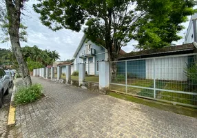 Foto 1 de Lote/Terreno à venda, 888m² em Saguaçú, Joinville