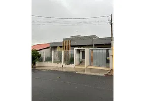 Foto 1 de Casa com 3 Quartos à venda, 190m² em Centro, Jandaia do Sul