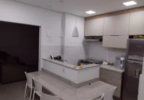 Foto 1 de Casa com 3 Quartos à venda, 92m² em Vila Anastácio, São Paulo