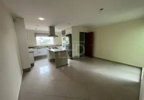 Foto 1 de Sobrado com 3 Quartos à venda, 240m² em Parque Erasmo Assuncao, Santo André