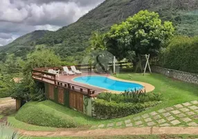 Foto 1 de Casa com 4 Quartos à venda, 350m² em Pedro do Rio, Petrópolis