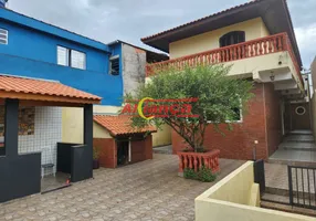 Foto 1 de Sobrado com 3 Quartos à venda, 400m² em Cidade Soberana, Guarulhos