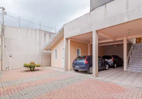 Foto 1 de Casa com 3 Quartos à venda, 192m² em Novo Mundo, Curitiba