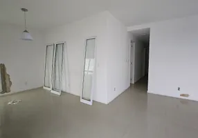 Foto 1 de Apartamento com 4 Quartos à venda, 100m² em Cavaleiros, Macaé