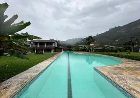 Foto 1 de Casa com 4 Quartos à venda, 250m² em Parque do Imbuí, Teresópolis