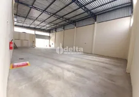 Foto 1 de Galpão/Depósito/Armazém para alugar, 300m² em Jardim Brasília, Uberlândia