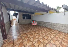 Foto 1 de Casa com 2 Quartos à venda, 76m² em Agenor de Campos, Mongaguá