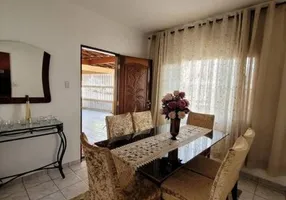 Foto 1 de Casa com 3 Quartos à venda, 180m² em Jardim Roberto, Osasco