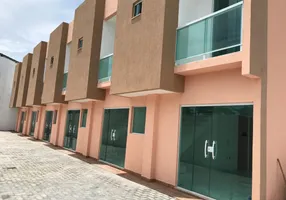 Foto 1 de Sobrado com 3 Quartos à venda, 77m² em Ipitanga, Lauro de Freitas