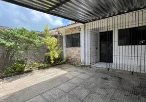 Foto 1 de Casa de Condomínio com 2 Quartos à venda, 44m² em Pau Amarelo, Paulista