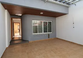 Foto 1 de Sobrado com 3 Quartos à venda, 193m² em Jardim São Caetano, São Caetano do Sul