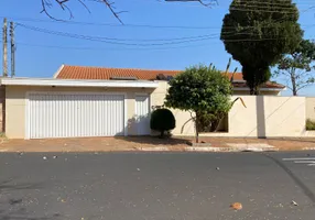 Foto 1 de Casa com 3 Quartos à venda, 200m² em Jardim Califórnia, Ribeirão Preto