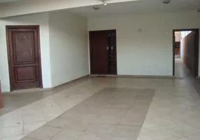 Foto 1 de Casa com 3 Quartos à venda, 840m² em Jardim Itália, Cuiabá