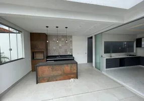Foto 1 de Casa de Condomínio com 4 Quartos à venda, 420m² em Setor Habitacional Vicente Pires, Brasília