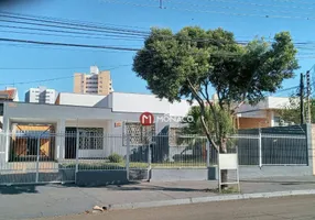 Foto 1 de Casa com 4 Quartos para alugar, 300m² em Jardim Shangri La A, Londrina